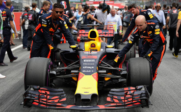 ФИА следи изкъсо за маслото във Ф1