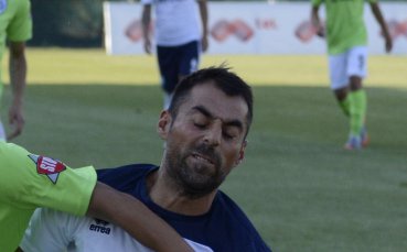 Старото куче Георги Андонов прибра шампанското след победата