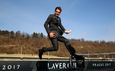 Един бог с ракета на 36