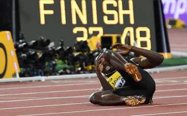 Студ причинил кошмарния финиш за Болт?