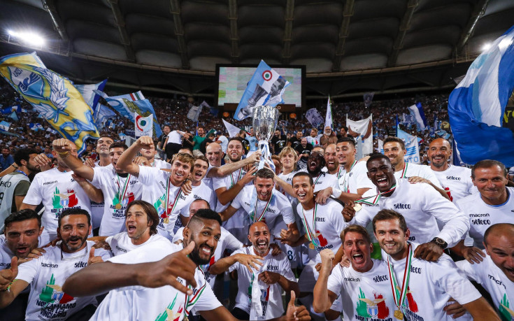 Лацио триумфира със Суперкупата след трилър в Рим