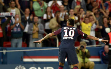 ПСЖ громи с феноменален Неймар