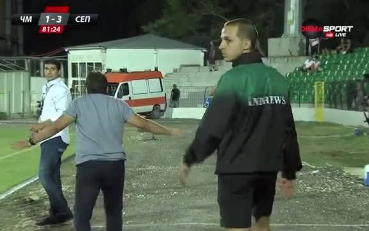 Изгониха Ники Митов след третия гол на Септември