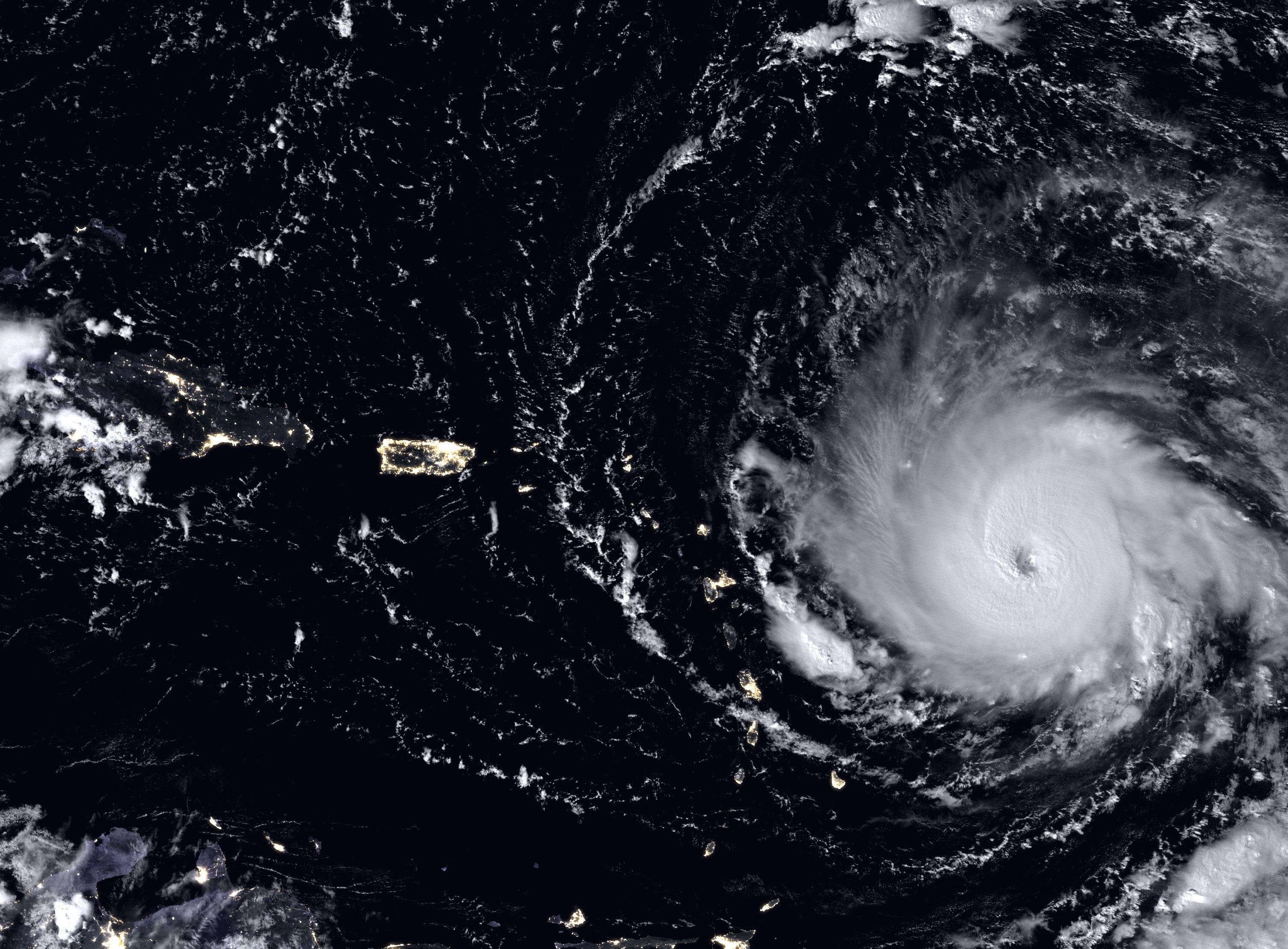 Ураганът "Ирма" от космоса