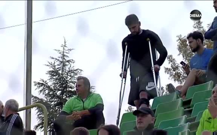Красимир Станоев с патерици на трибуните в Благоевград
