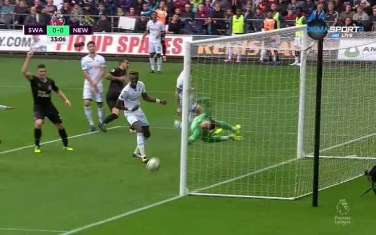 Суонси - Нюкасъл 0:0 /полувреме/