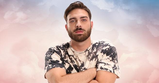 Здравейте аз съм Тото от група Скандау Имаме си песен