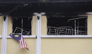 25 души загинаха при пожар в ислямско училище