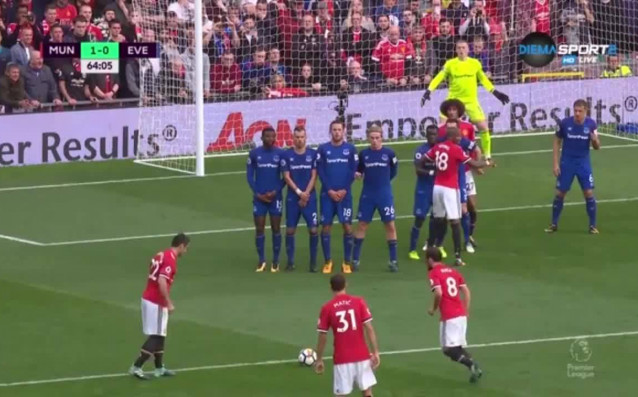 Манчестър Юнайтед разби Евертън с 4 0 у дома в