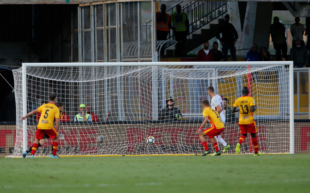 Полицията претърси офисите на италианския първодивизионен футболен клуб Беневенто Причината