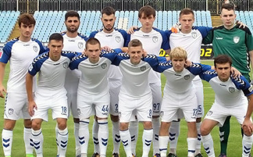 В кои първенства играят най-младите играчи?