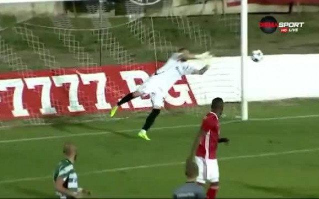 Вратарят на Черно море Евгений Боровик спечели вашето доверие и