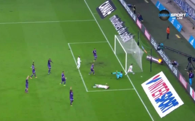 Олимпик Марсилия поведе с 1 0 срещу Тулуза в мача