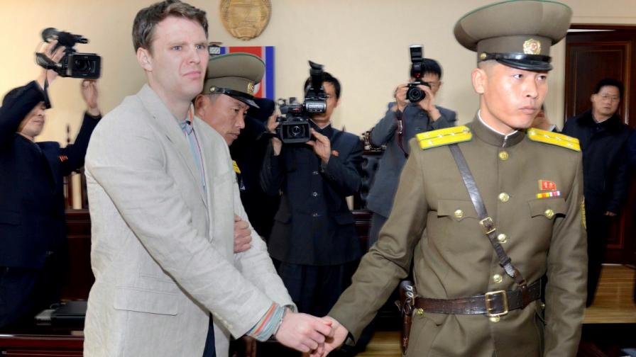 Ото Уормбиър пред съда в Северна Корея