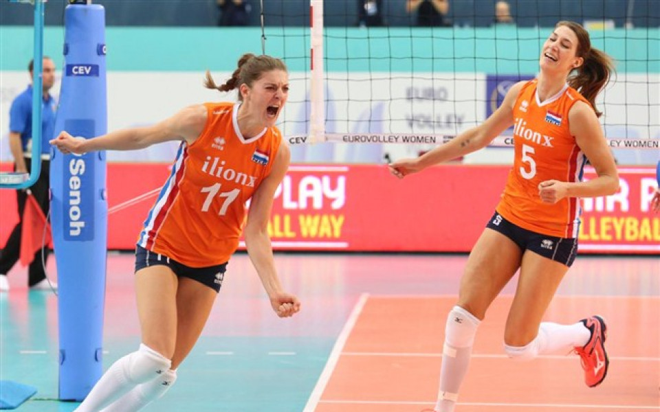 Холандия - Сърбия е волейболният еврофинал при жените