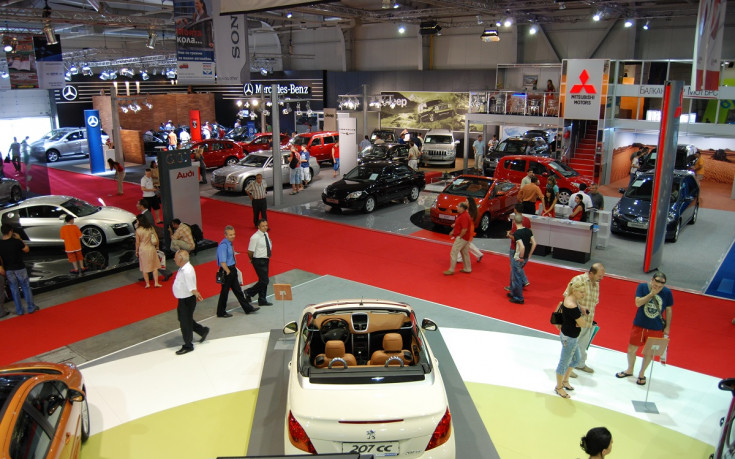 Най-новите и бързи коли идват за автосалона в София