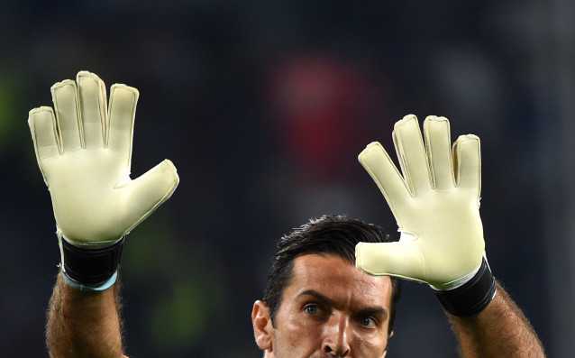 Капитанът на Ювентус Джанлуиджи Буфон ще остане на резервната скамейка