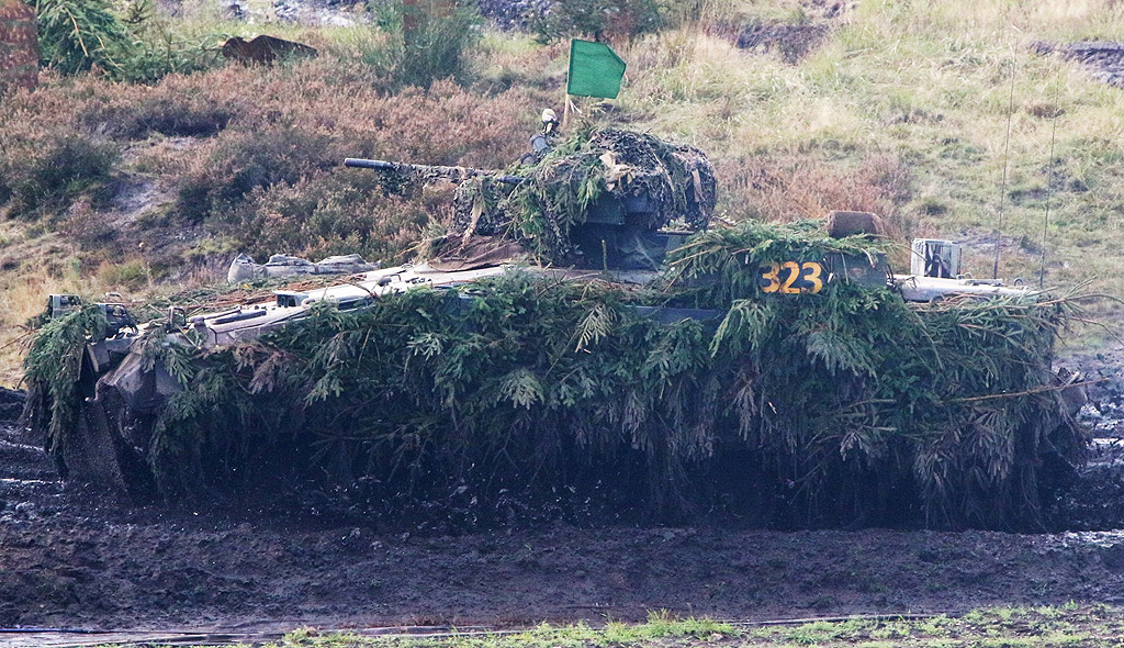 Ежегодно учение на германския Бундесвер в Берген, Северна Германия. От 5 до 13 октомври германските части на Бундесвера и звената на съюзнически сили практикуват различни сценарии по време на т. нар. "Informationslehruebung" (ILUE 2017)