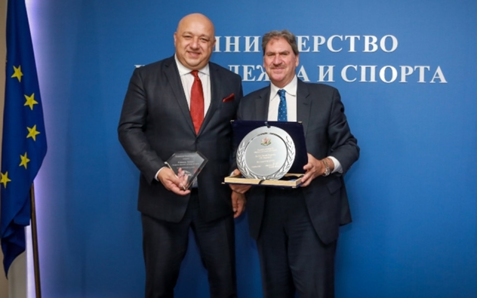Министър Кралев се срещна с президента на IFT Дейвид Хагърти