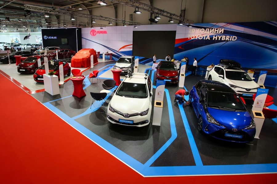 Toyota Stand1