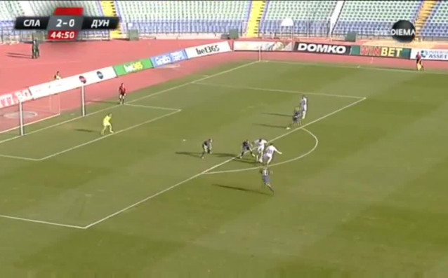 На полувремето Славия Дунав Русе 2 0 Белите поведоха още