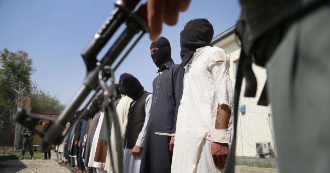 Глупавите и зли талибани в Афганистан са способни да убият