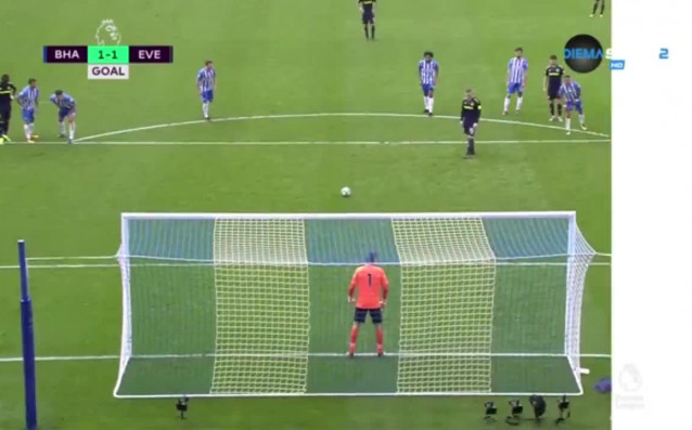 Евертън продължава да затъва и се е запътил към опасната