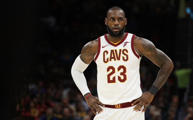 Звездата на Кливланд ЛеБрон Джеймс беше изгонен от мач за