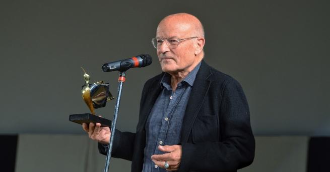 Големият европейски режисьор Фолкер Шльондорф се увенча с наградата за