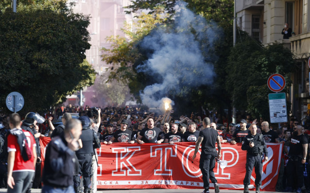 Феновете на ЦСКА направиха традиционното шествие преди битката с Левски