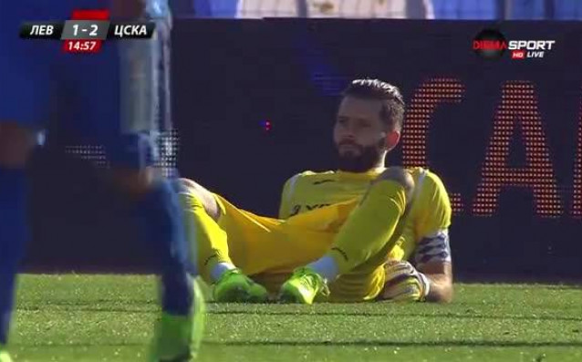 В 15 ата минута на двубоя между Левски и ЦСКА