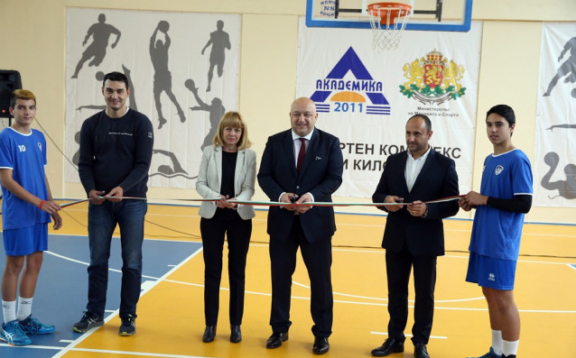 Министърът на младежта и спорта Красен Кралев, кметът на София