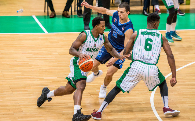 Балкан нанесе първа загуба в мъжкото баскетболно първенство на Академик