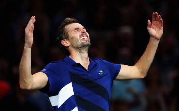 Лебедовата приказка на Бенето продължава, отстрани и Чилич!