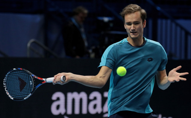 Даниил Медведев спечели първия мач от Финалите на Следващата генерация