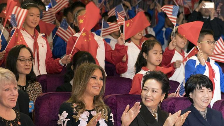  Мелания Тръмп покори Пекин с изящна рокля с китайски претекстове 