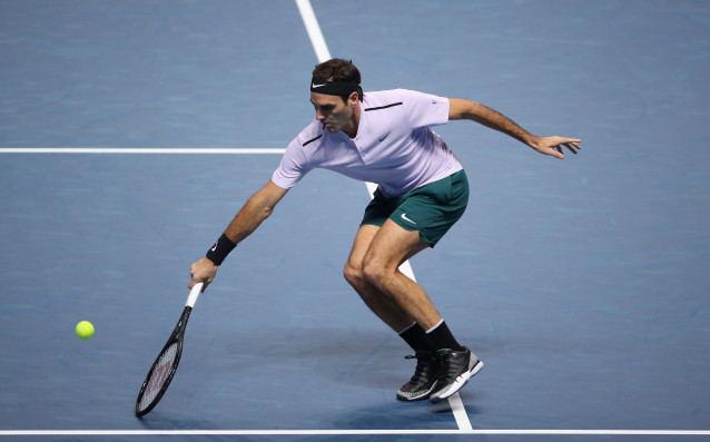 Роджър Федерер започна с успех участието си на финалите на