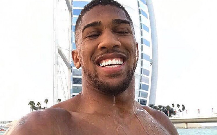 Джошуа и Хърн: Паркър е реалистичен с условията, за разлика от Уайлдър