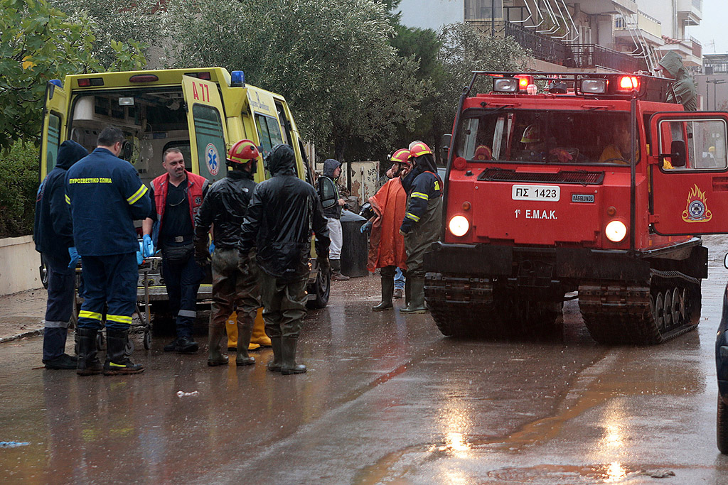 Седмина загинаха след тежките наводнения в Гърция