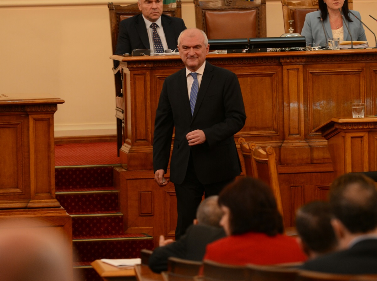 Димитър Главчев подаде оставка в петък, след като опозицията напусна парламента и заяви, че няма да се върне, докато той е председател на Народното събрание