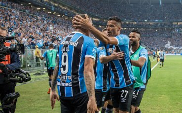 Гремио взе аванс срещу Ланус във финала на Копа Либертадорес