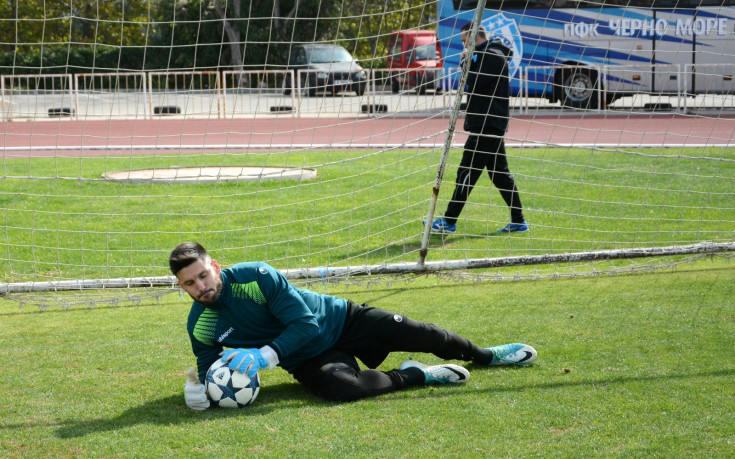 Черно море залага на юноши на вратата срещу Пирин