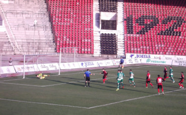 Локо Сф прекъсна негативна серия, на три точки е зад лидера