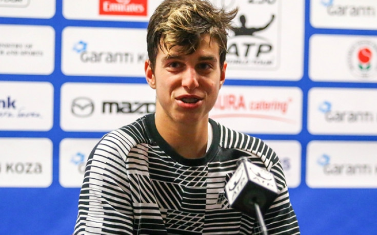 Адриан Андреев стартира с победа на турнир в САЩ