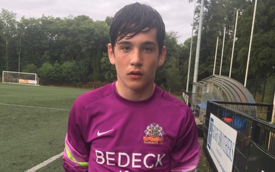 14-годишен вратар дебютира за елитен северноирландски отбор