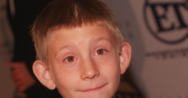 Той беше най-малкият, най-сладкият, най-хитрият брат в култовата поредица "Малкълм".