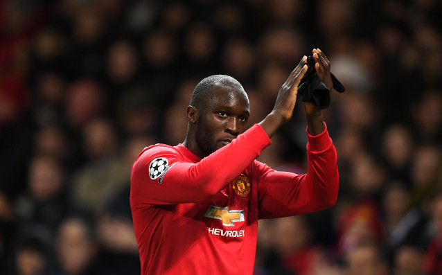 Манчестър Юнайтед победи Хъдърсфийлд с 2 0 в осминафинал в турнира