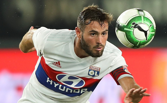 Футболистът на Олимпик Лион Люка Тузар попада в трансферните планове