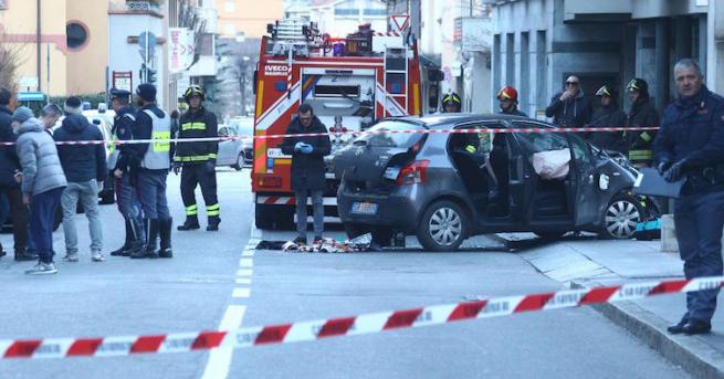 Кола връхлетя днес в пешеходна зона в северния италиански град