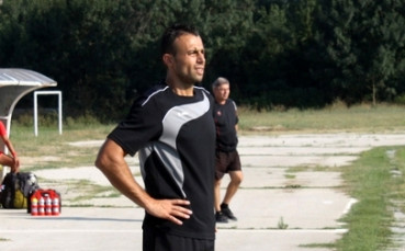 Бебе проплака в школата на Черно море